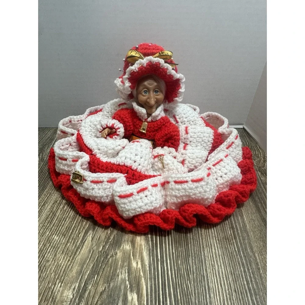 Hand‎ Crocheted Thread Caddy Cone Doll Red And White Pincushion RARE